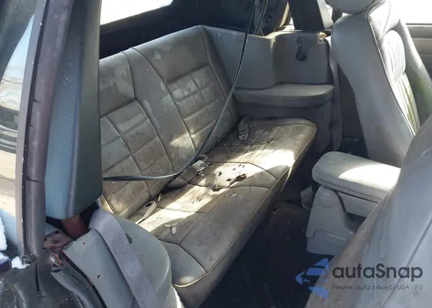 1988 Ford Mustang Lx z USA, uszkodzony, nr VIN 1FABP44E8JF303629